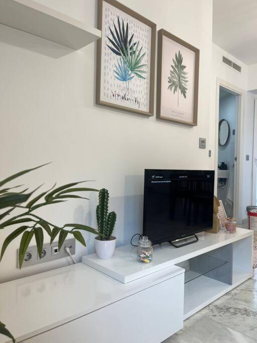 Love Rent4 Malaga Lyli Торремолінос Екстер'єр фото