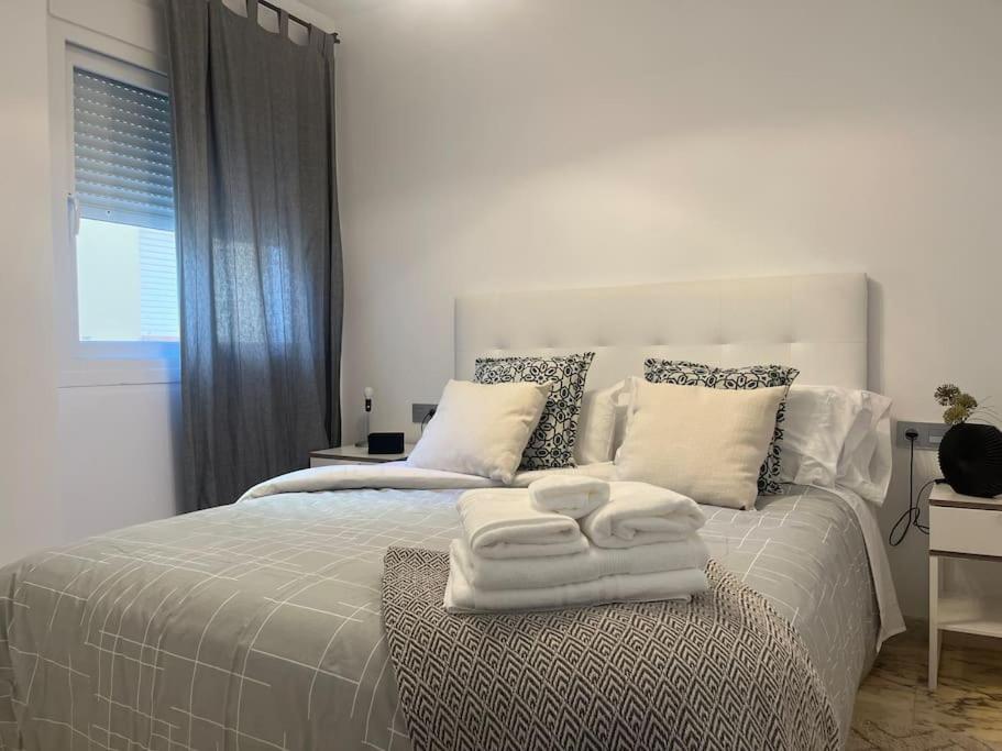 Love Rent4 Malaga Lyli Торремолінос Екстер'єр фото